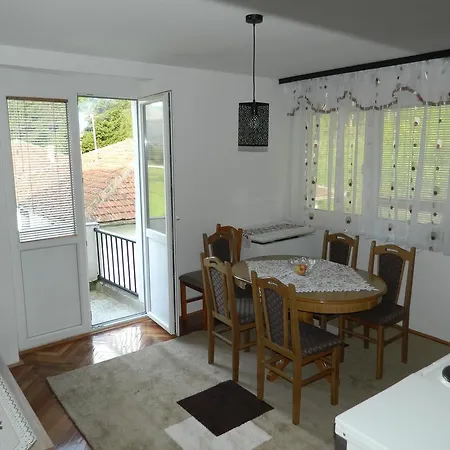 Sutjeska Apartamento